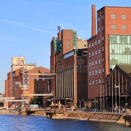 City Apartment Duisburg 2#Netflix &Wlan &Kingsize Bett & Kaffee Maschine & Central & 500M Innenhafen & 2 Min U Bahn Ngoại thất bức ảnh