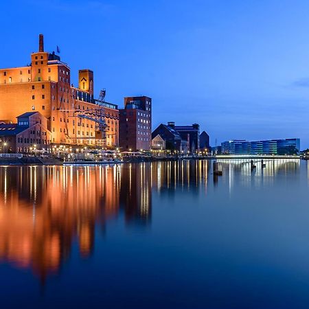 City Apartment Duisburg 2#Netflix &Wlan &Kingsize Bett & Kaffee Maschine & Central & 500M Innenhafen & 2 Min U Bahn Ngoại thất bức ảnh