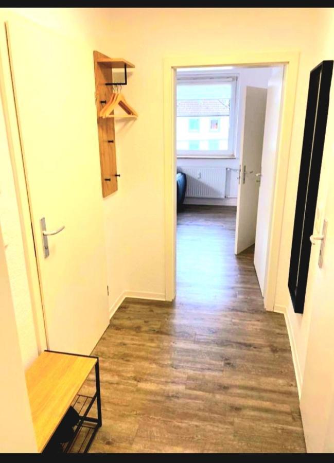 City Apartment Duisburg 2#Netflix &Wlan &Kingsize Bett & Kaffee Maschine & Central & 500M Innenhafen & 2 Min U Bahn Ngoại thất bức ảnh