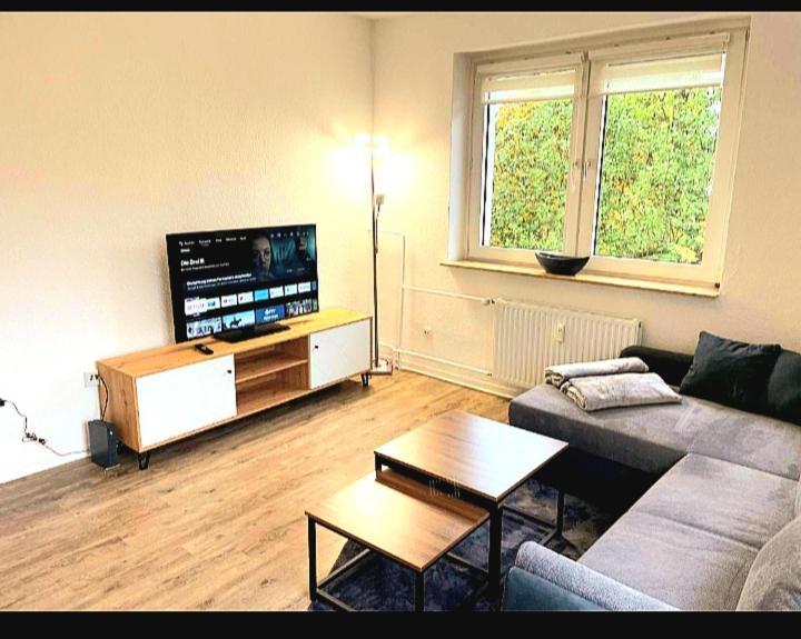 City Apartment Duisburg 2#Netflix &Wlan &Kingsize Bett & Kaffee Maschine & Central & 500M Innenhafen & 2 Min U Bahn Ngoại thất bức ảnh
