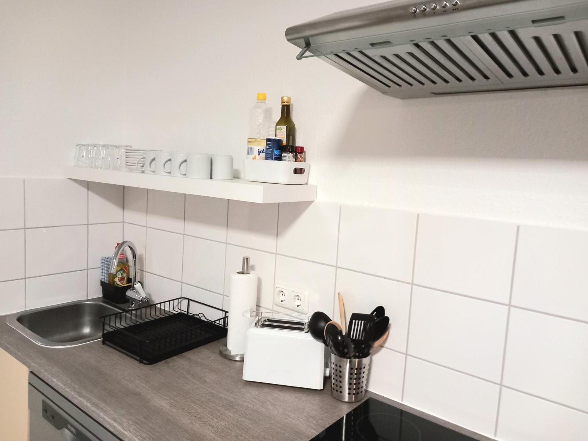 City Apartment Duisburg 2#Netflix &Wlan &Kingsize Bett & Kaffee Maschine & Central & 500M Innenhafen & 2 Min U Bahn Ngoại thất bức ảnh