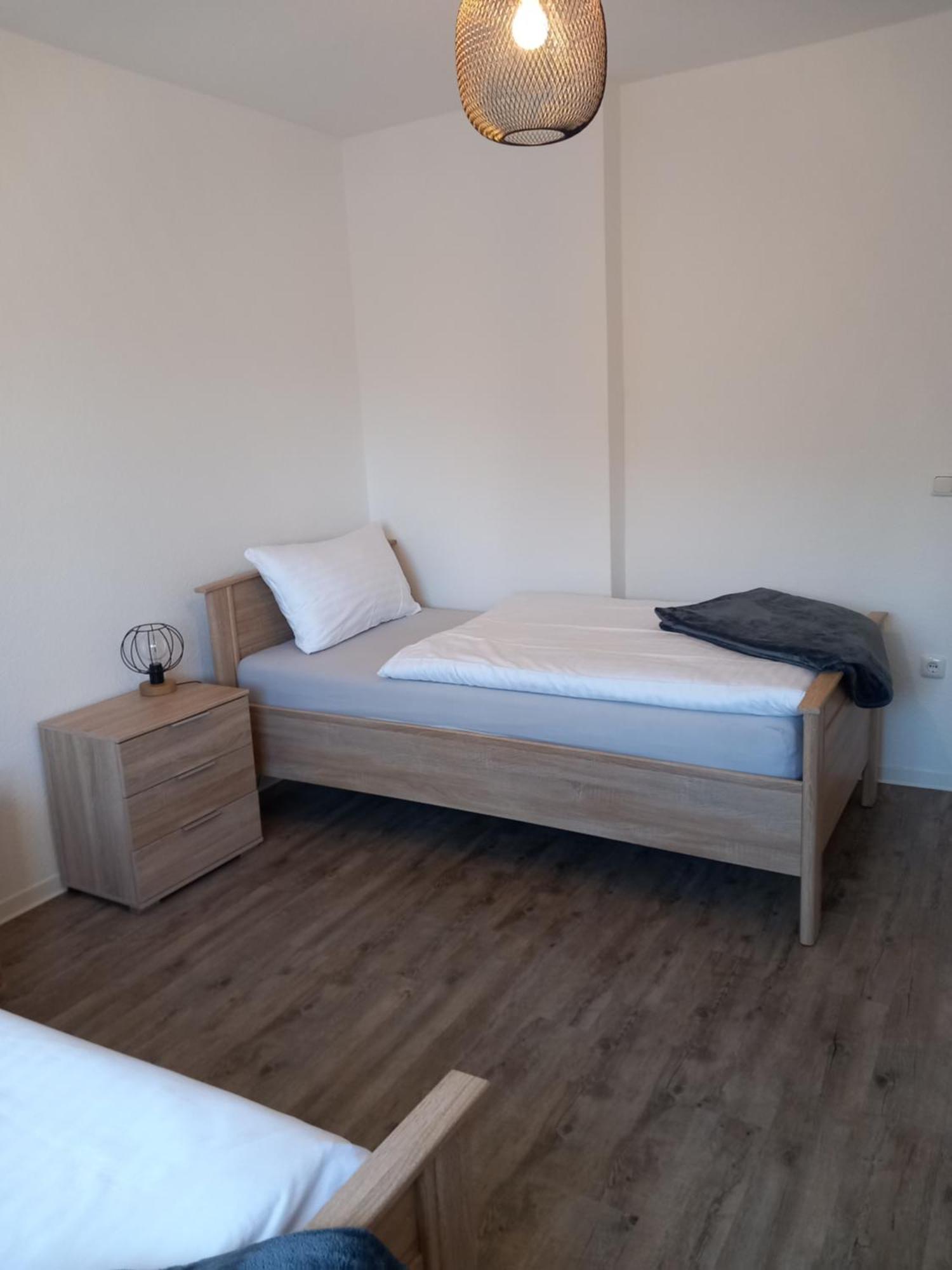 City Apartment Duisburg 2#Netflix &Wlan &Kingsize Bett & Kaffee Maschine & Central & 500M Innenhafen & 2 Min U Bahn Ngoại thất bức ảnh